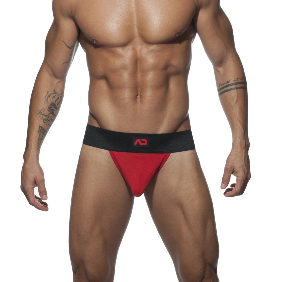 De color rojo